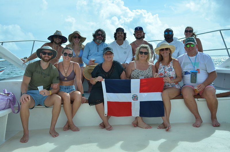 VIVE EL PARTY BOAT – Fiesta en el Mar Caribe